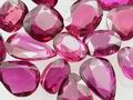 <p>
 Noo's father has a gem cutting factory in Chantaburi. Noo wanting to start something on her own began by selling some of her father's goods online. Having successfully sold on the net, Noo now has embarked to put more products on gemwow and plans bring the world to Chantaburi!</p>
