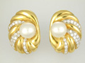 Pearl and Diamond Earrings Yellow Gold 22K