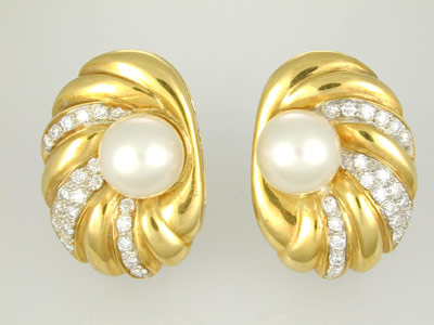 Pearl and Diamond Earrings Yellow Gold 22K, Diamond / Pearl / 22k  Gold, 17.08 g, 16 x 9 x 23 x mm