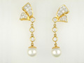 Pearl and Diamond Earrings Yellow Gold 22K