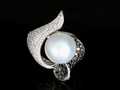 White Pearl Ring Black Diamond 18K (SR40)