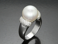 Whit Gold Pearl Ring