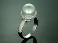White Gold18K Pearl And Diamond Ring